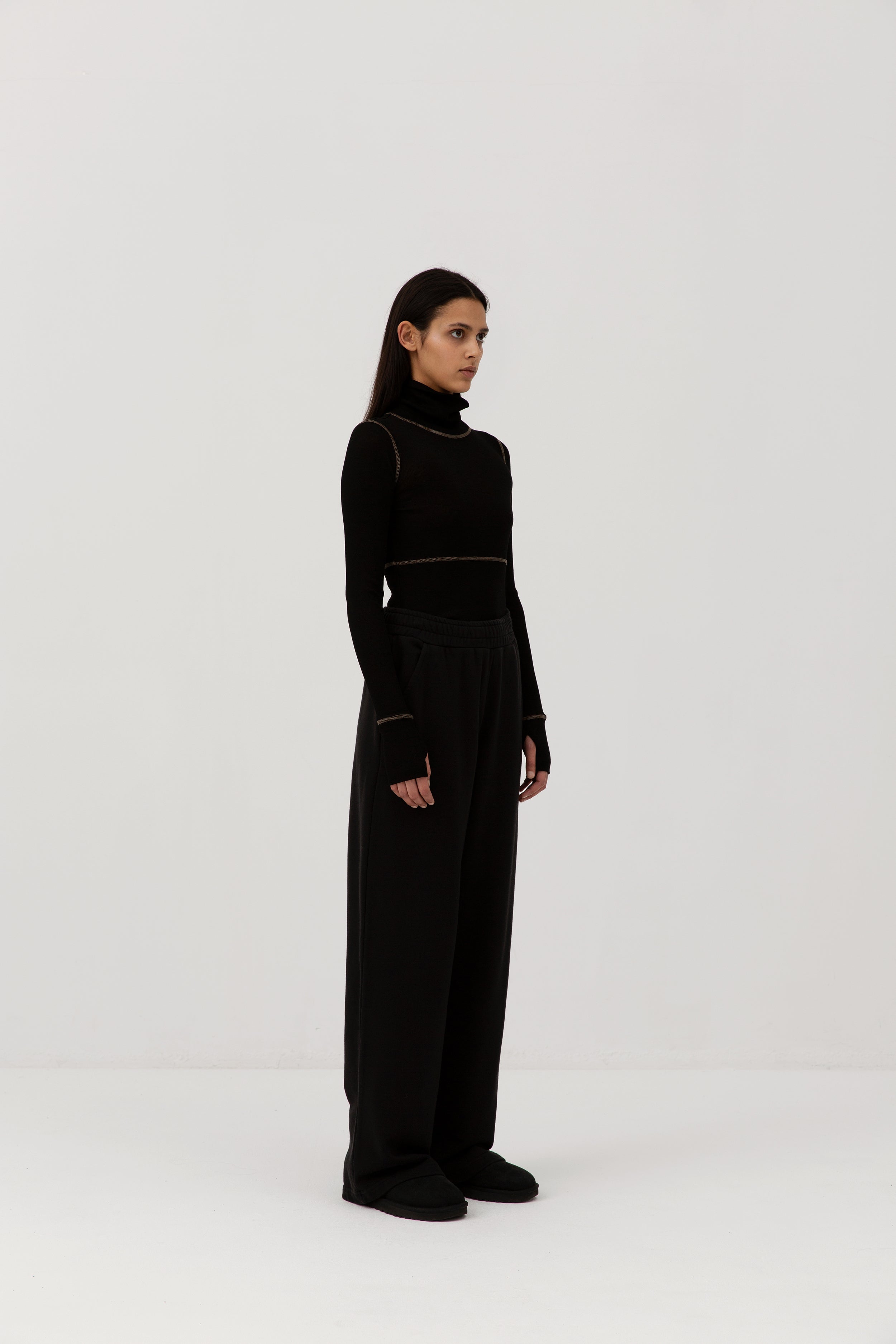 That Comfy Cropped - Black