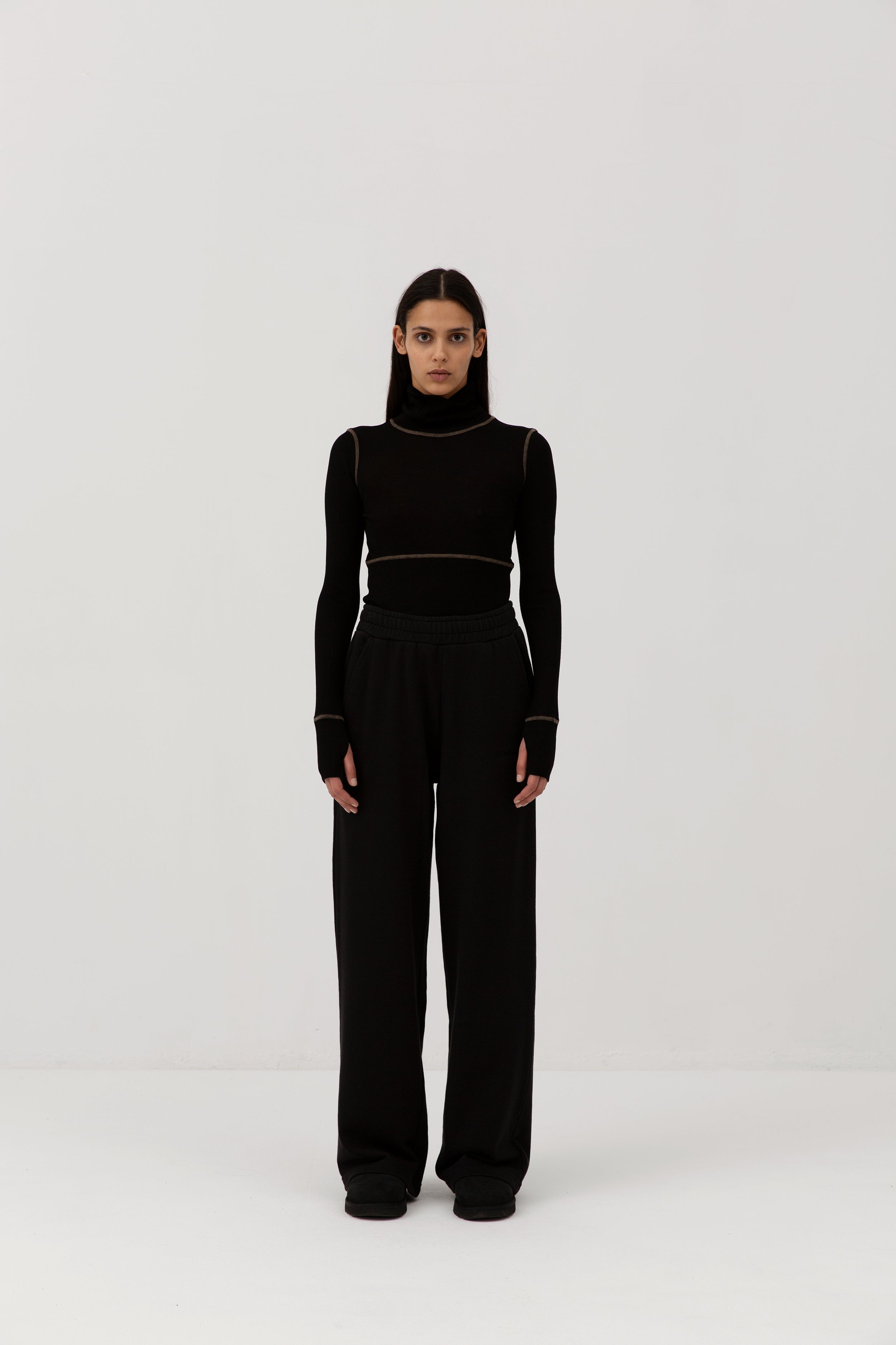 That Comfy Cropped - Black